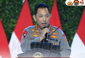 Kapolri: Personel Gabungan Polri-TNI Amankan 61 Ribu Lokasi Ibadah dan Rekreasi Saat Natal-Tahun Baru