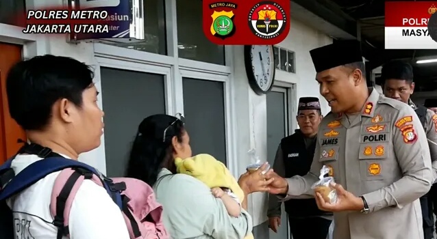 BERBAGI TAKJIL DAN PEMBERIAN BANSOS DALAM RANGKA BULAN SUCI RAMADHAN DI ANCOL